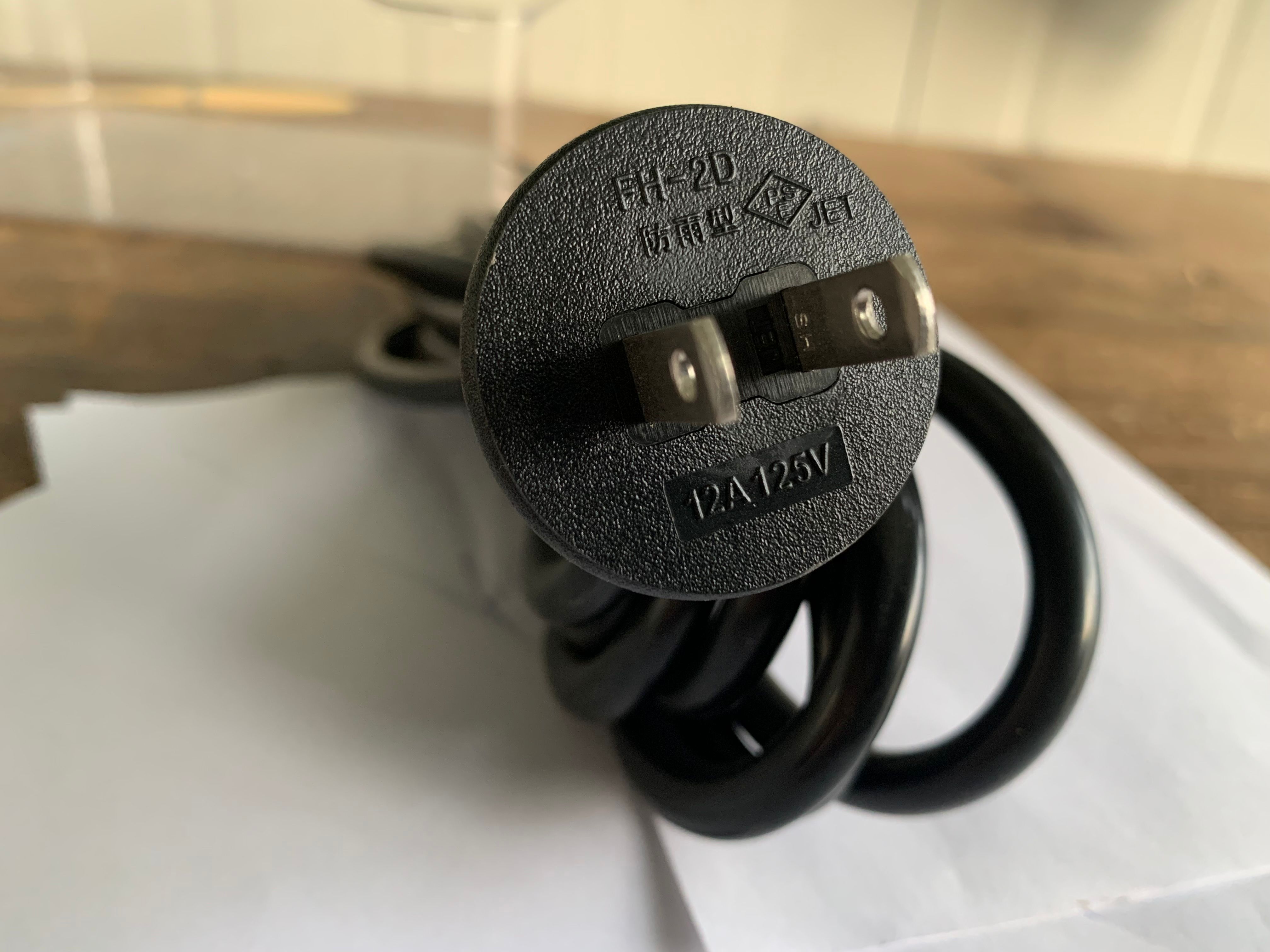 防雨型插头电源线