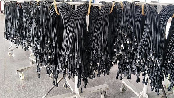 NEMA5-15P配IEC 60320 C13电源线 NEMA5-15P配IEC 60320 C13电源线