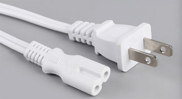 NEMA1-15P配IEC 60320 C7无极性电源线 NEMA1-15P配IEC 60320 C7无极性电源线