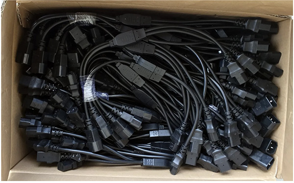 Y型分支器IEC 60320 C14电源线 Y型分支器IEC 60320 C14电源线