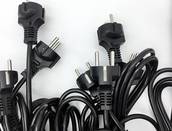 16A 三芯欧洲直插电源线 16A 三芯欧洲直插电源线