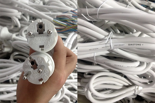 欧盟德国三芯防水IP44电源线插头 欧盟德国三芯防水IP44电源线插头