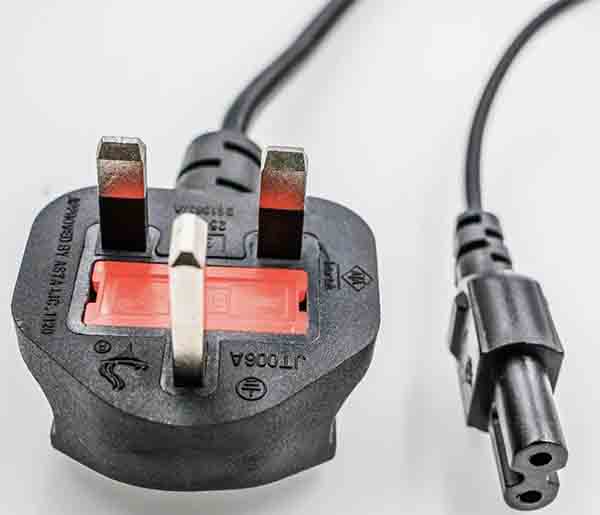 英国3A保险丝插头配IEC 60320 C7八字尾电源线 英国3A保险丝插头配IEC 60320 C7八字尾电源线
