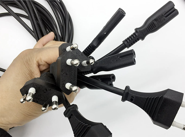 韩国KC KTL两芯AC电源线配IEC 60320 C7连接器 韩国KC KTL两芯AC电源线配IEC 60320 C7连接器