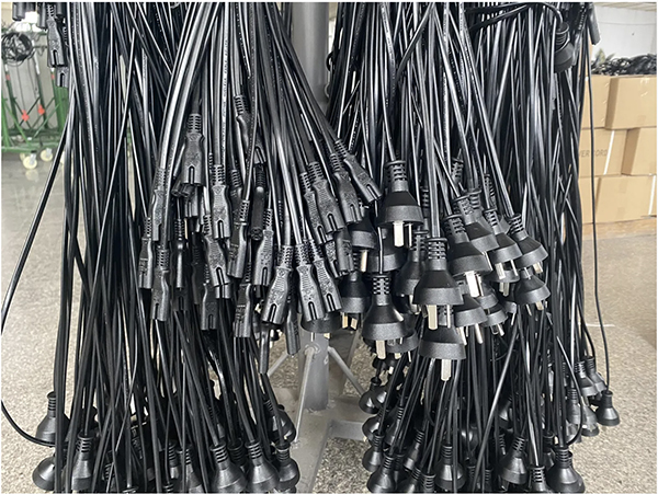 阿根廷IRAM 2063电源线配IEC 60320 C7 阿根廷IRAM 2063电源线配IEC 60320 C7