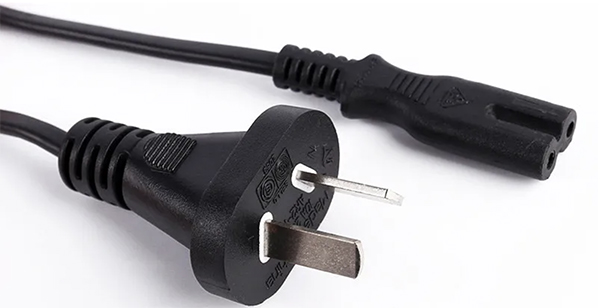 阿根廷插头配IEC C7