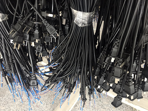 中国/国标两芯6A插头 中国/国标两芯6A插头