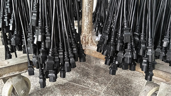 IEC 60320 C13电源线 IEC 60320 C13电源线