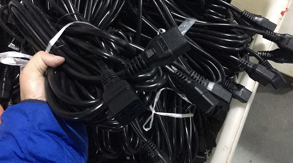 IEC 60320 C19连接器 IEC 60320 C19连接器