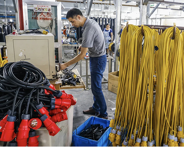 IEC 60309 16A 3P+E+N工业电源线 IEC 60309 16A 3P+E+N工业电源线