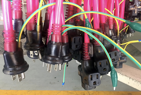 日本三芯可隐藏式旋转插针插头延长线 日本三芯可隐藏式旋转插针插头延长线